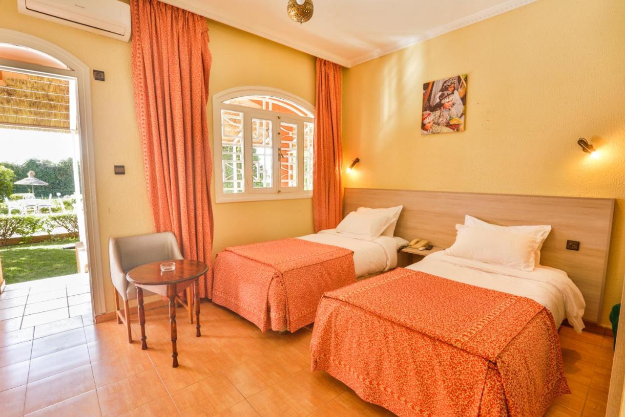 Complexe El Bassatine Hotel Beni Mellal Exterior photo
