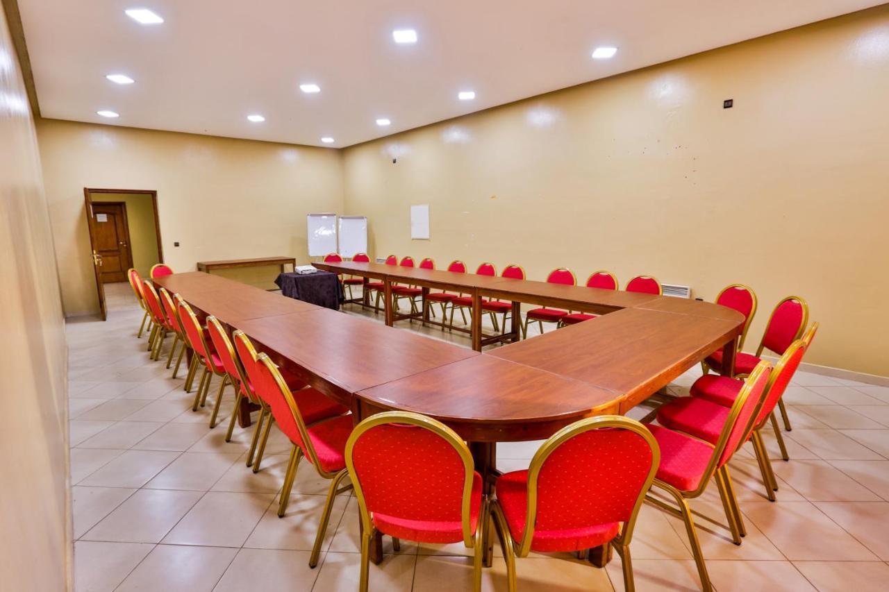 Complexe El Bassatine Hotel Beni Mellal Exterior photo