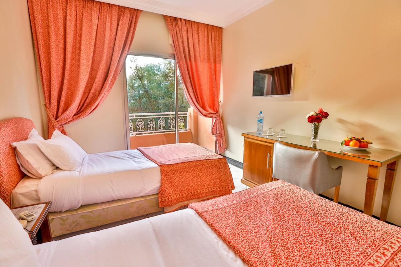 Complexe El Bassatine Hotel Beni Mellal Exterior photo