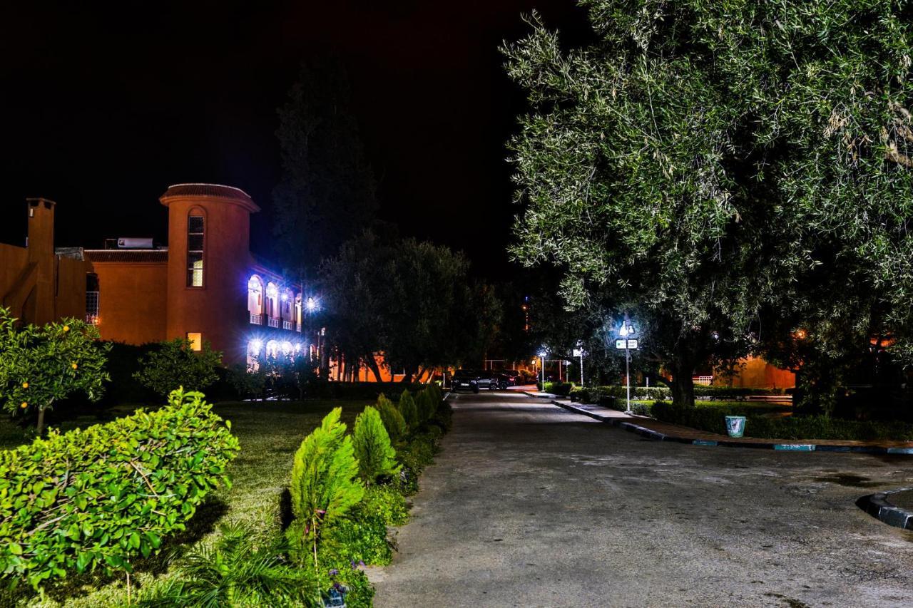 Complexe El Bassatine Hotel Beni Mellal Exterior photo